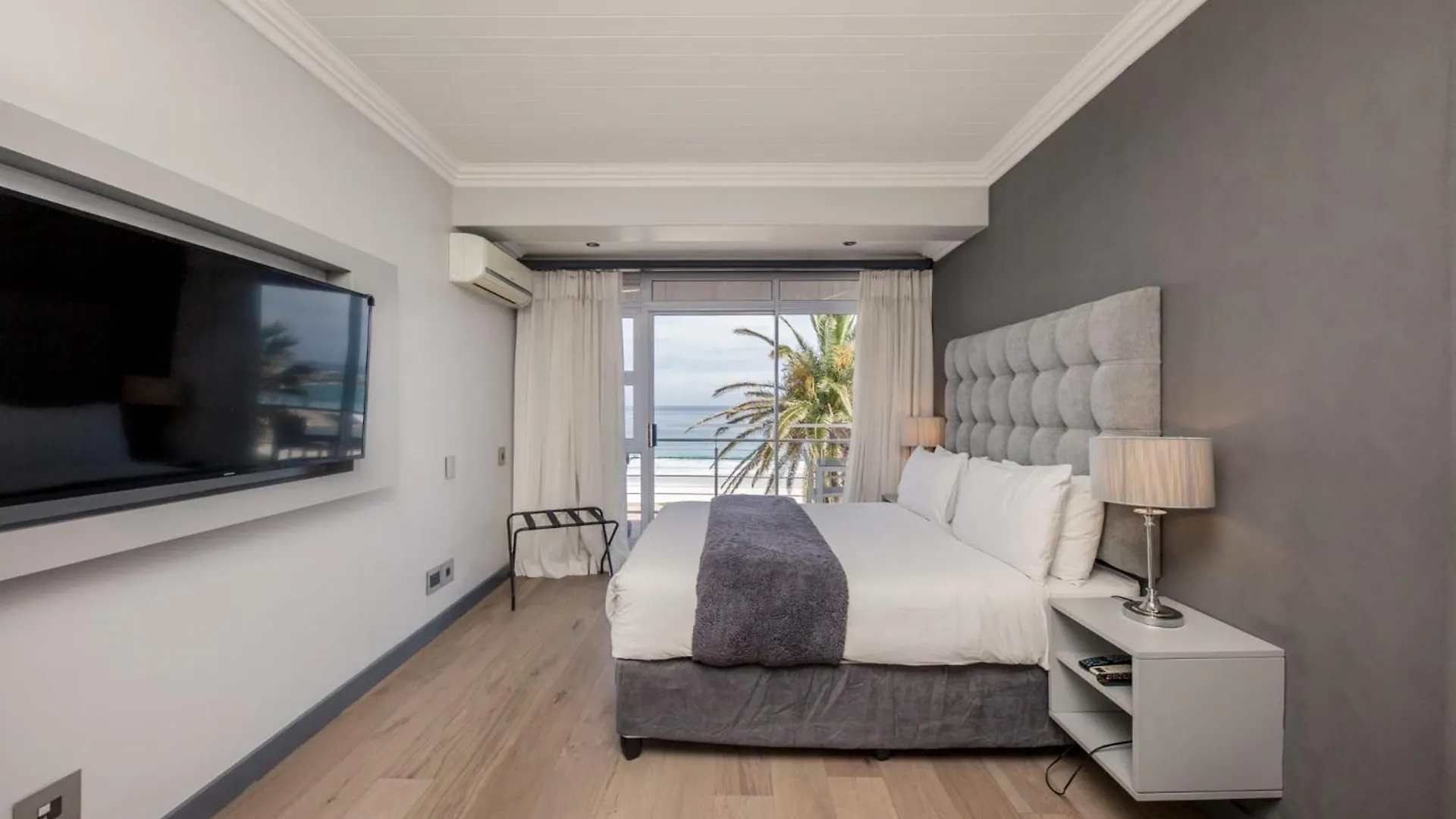 Seasonsfind - The Bay Apartment Cape Town