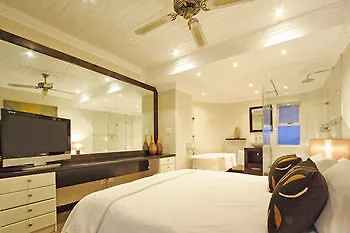 Seasonsfind - The Bay Apartment Cape Town South Africa