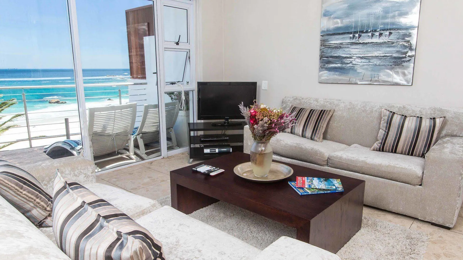 Seasonsfind - The Bay Apartment Cape Town
