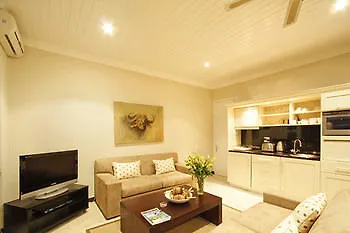 Seasonsfind - The Bay Apartment Cape Town